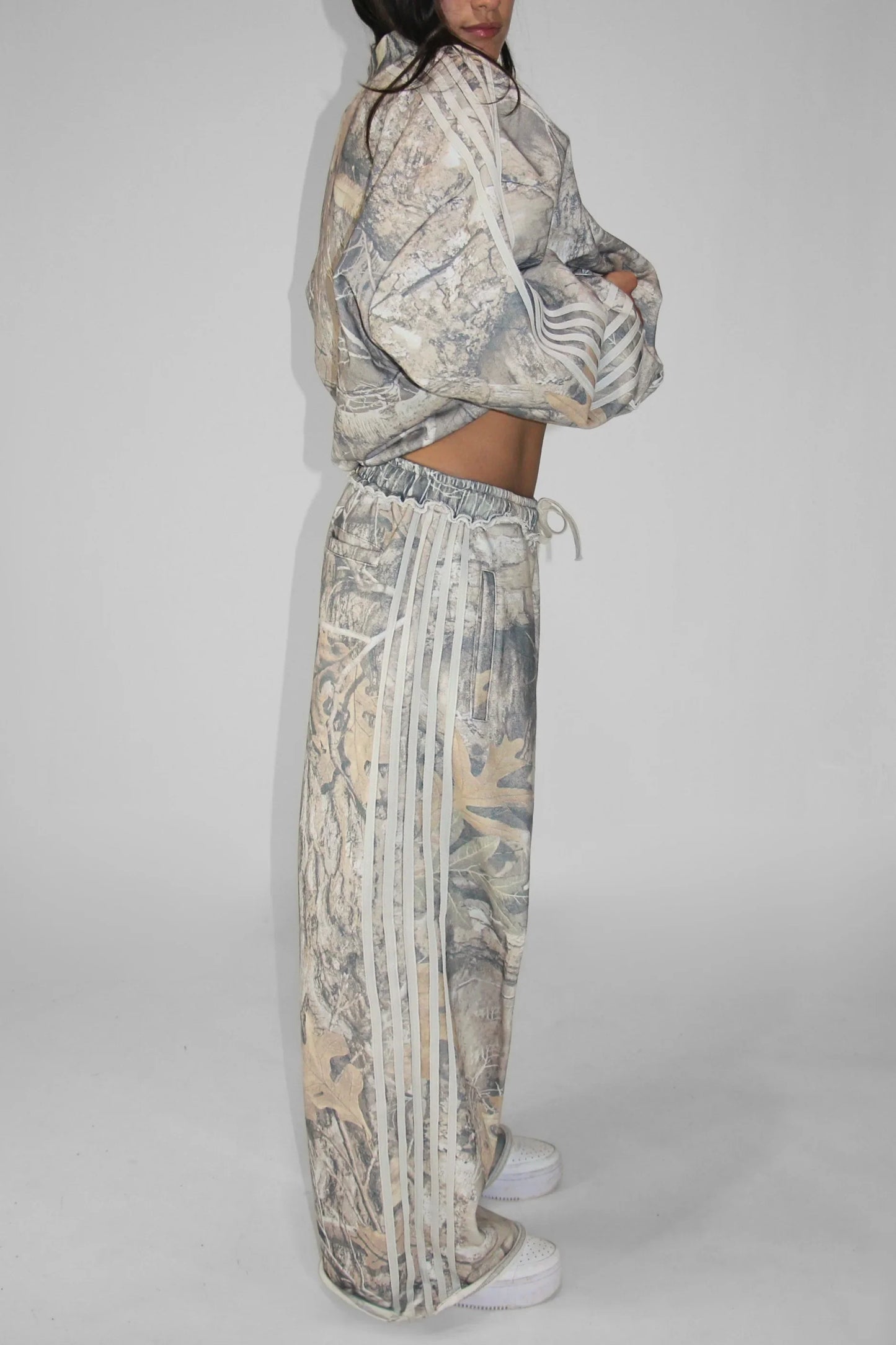 OBLIVYUS FIELD TRACKPANTS